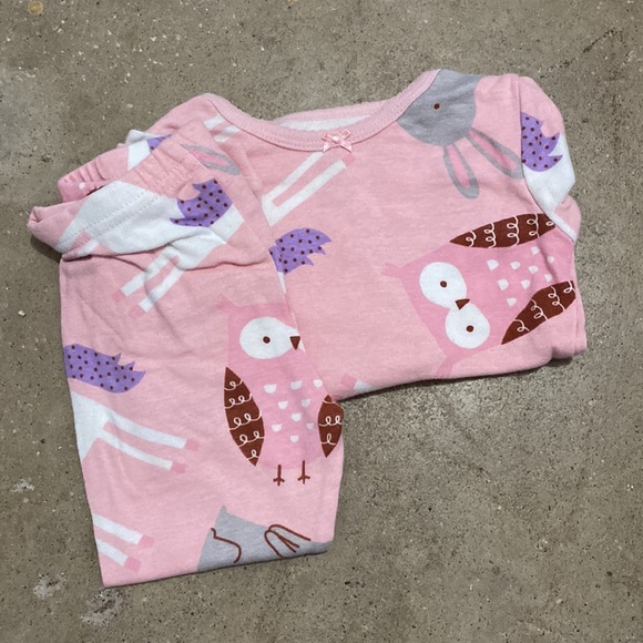 18 month PJs - Picture 4 of 7